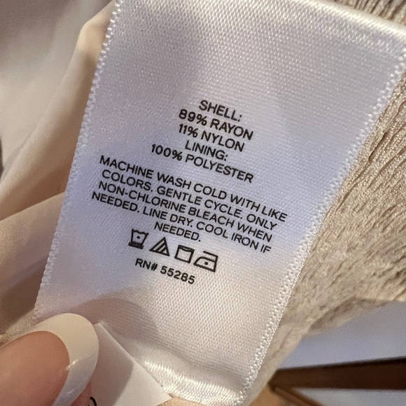 Express NWT Women's Cream Oversized Sleeveless Jacket - Picture 4 of 8